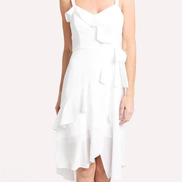 Beautiful white ruffle dress, new with tags - Picture 2 of 6